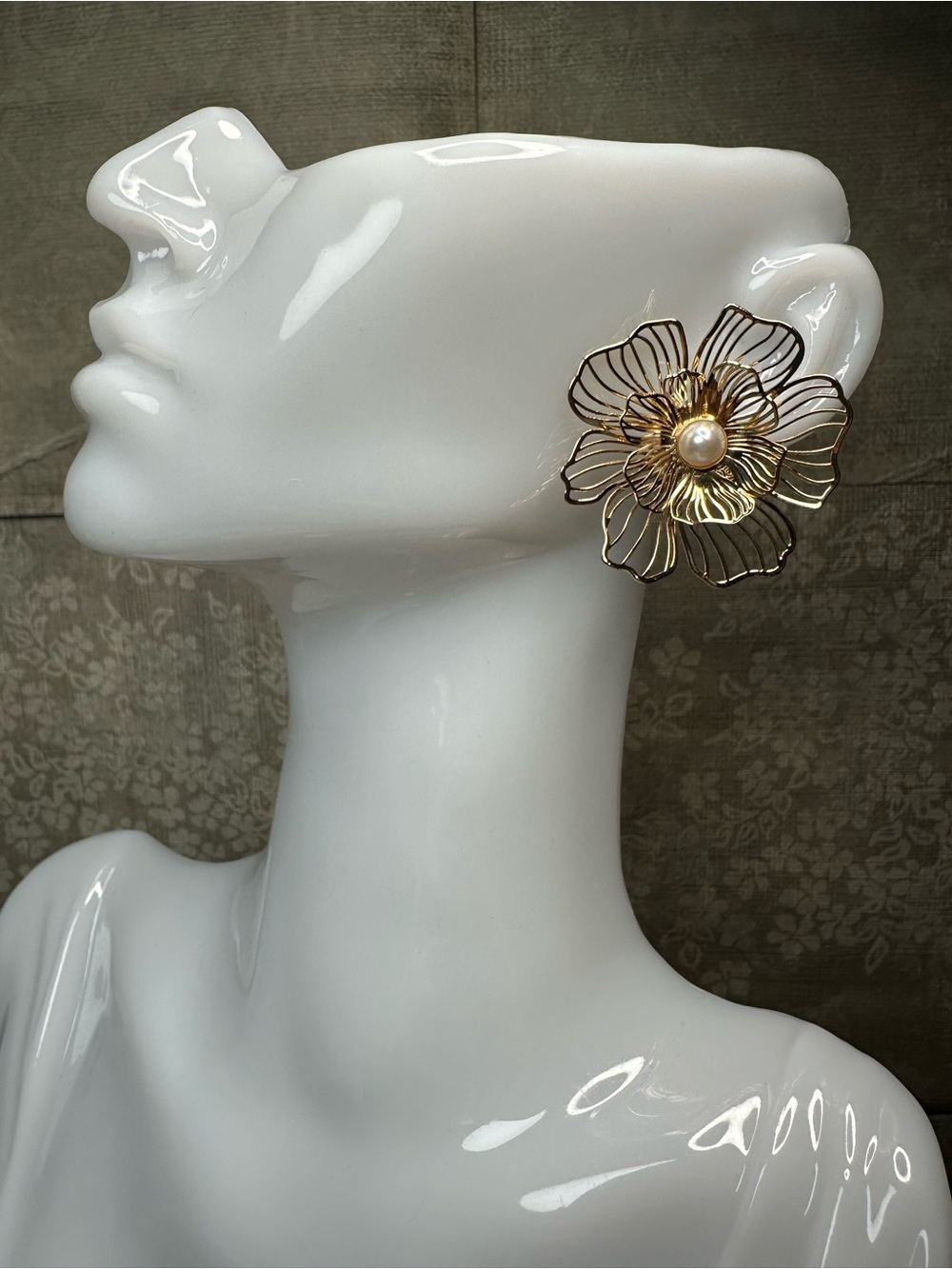a new day | Golden wire floral earrings | New